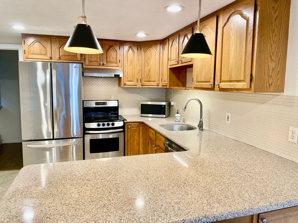 842 South St 1, Boston, MA 02131