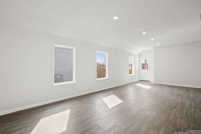 14982 Fischer Garden, San Antonio, TX 78253