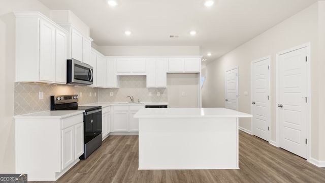 204 Kenmore Circle, Perry, GA 31069