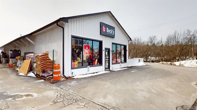 4 Bona Ventura Avenue, Wallkill, NY 12589