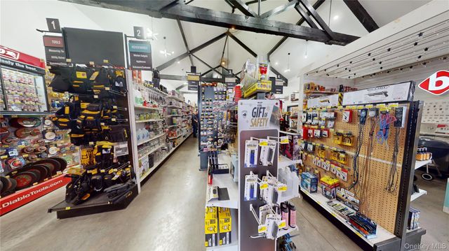 4 Bona Ventura Avenue, Wallkill, NY 12589