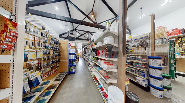 4 Bona Ventura Avenue, Wallkill, NY 12589