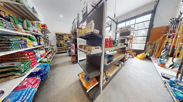 4 Bona Ventura Avenue, Wallkill, NY 12589