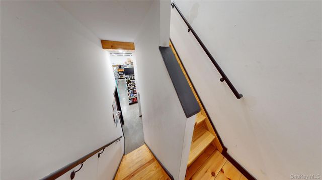 4 Bona Ventura Avenue, Wallkill, NY 12589