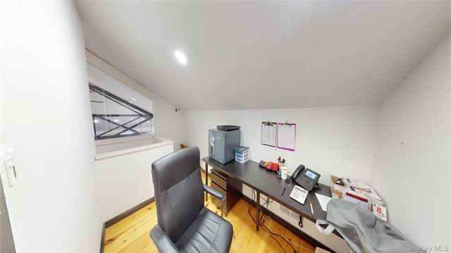 4 Bona Ventura Avenue, Wallkill, NY 12589