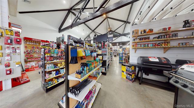 4 Bona Ventura Avenue, Wallkill, NY 12589