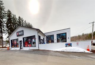 4 Bona Ventura Avenue, Wallkill, NY 12589