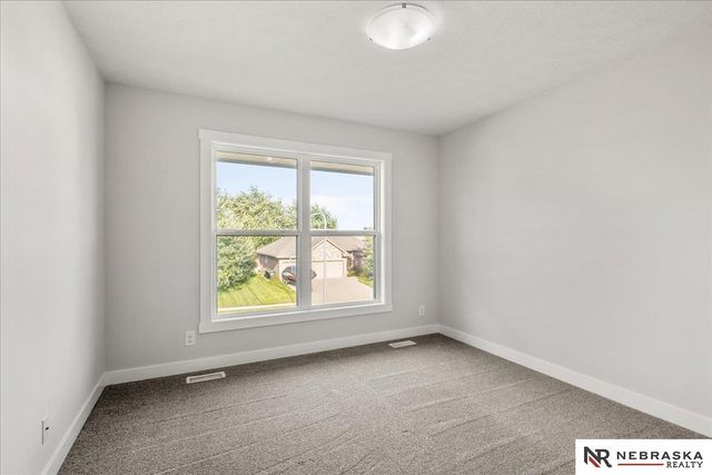 2708 N 191st Avenue, Omaha, NE 68022