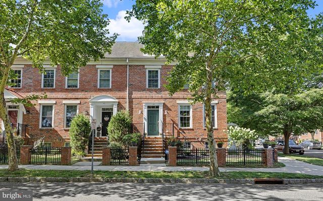 38 UNION ST, Robbinsville, NJ 08691