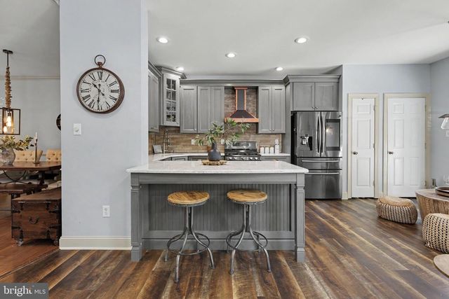 38 UNION ST, Robbinsville, NJ 08691