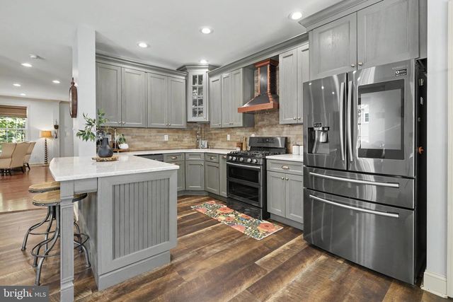 38 UNION ST, Robbinsville, NJ 08691