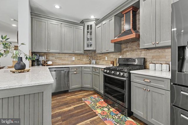 38 UNION ST, Robbinsville, NJ 08691