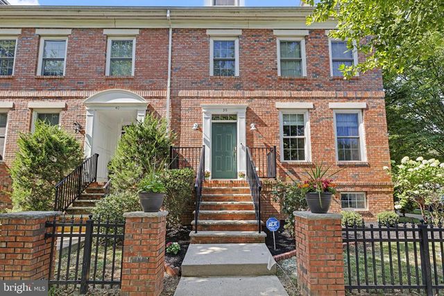 38 UNION ST, Robbinsville, NJ 08691