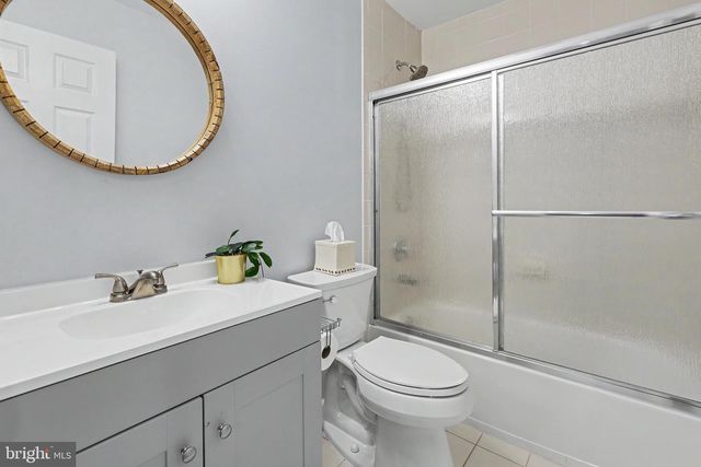 38 UNION ST, Robbinsville, NJ 08691