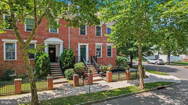 38 UNION ST, Robbinsville, NJ 08691