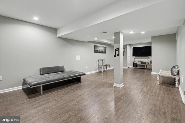 38 UNION ST, Robbinsville, NJ 08691
