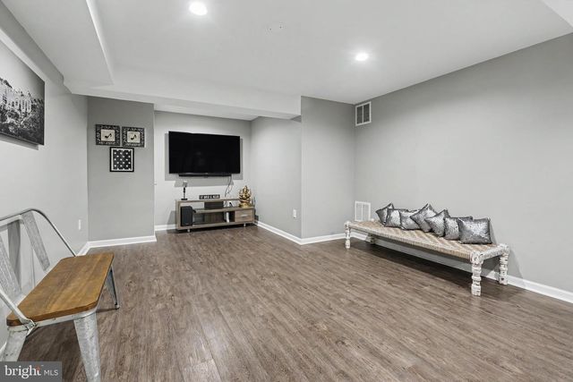 38 UNION ST, Robbinsville, NJ 08691