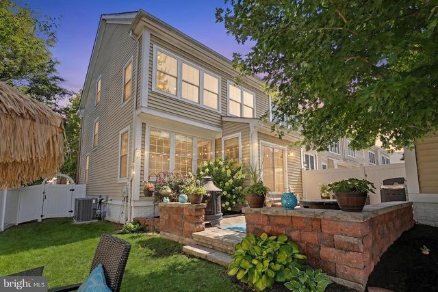 38 UNION ST, Robbinsville, NJ 08691
