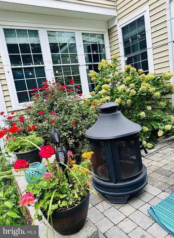 38 UNION ST, Robbinsville, NJ 08691