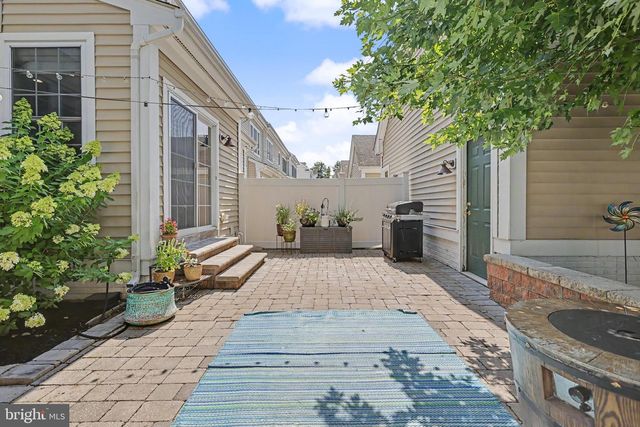 38 UNION ST, Robbinsville, NJ 08691