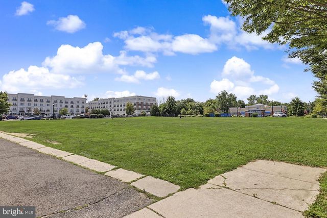 38 UNION ST, Robbinsville, NJ 08691