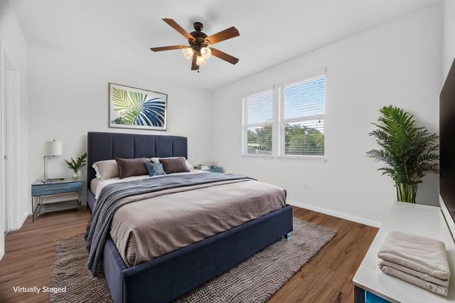 430 Twisted Oaks LN, Buda, TX 78610