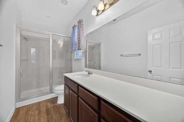 430 Twisted Oaks LN, Buda, TX 78610