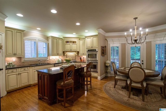 990 COBBLE CREEK DRIVE, Hoover, AL 35226