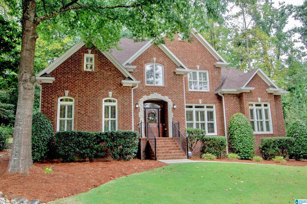 990 COBBLE CREEK DRIVE, Hoover, AL 35226