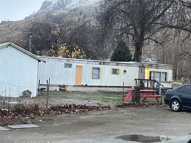 204 Davis Ave., Brewster, WA 98812