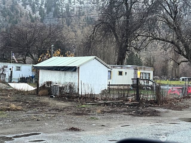 204 Davis Ave., Brewster, WA 98812