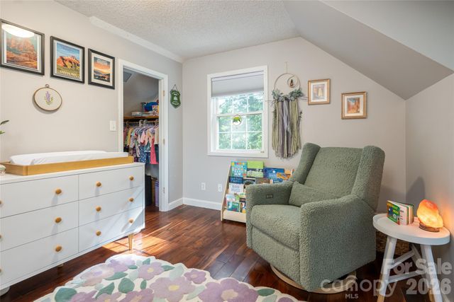 8 Coffey Place, Asheville, NC 28806