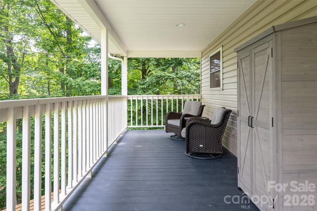 8 Coffey Place, Asheville, NC 28806