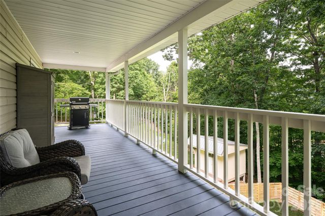 8 Coffey Place, Asheville, NC 28806