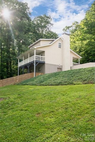 8 Coffey Place, Asheville, NC 28806