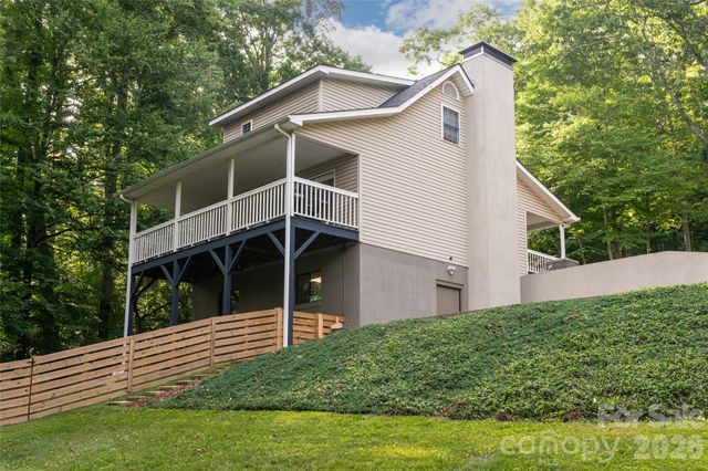 8 Coffey Place, Asheville, NC 28806