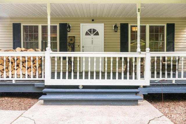 8 Coffey Place, Asheville, NC 28806