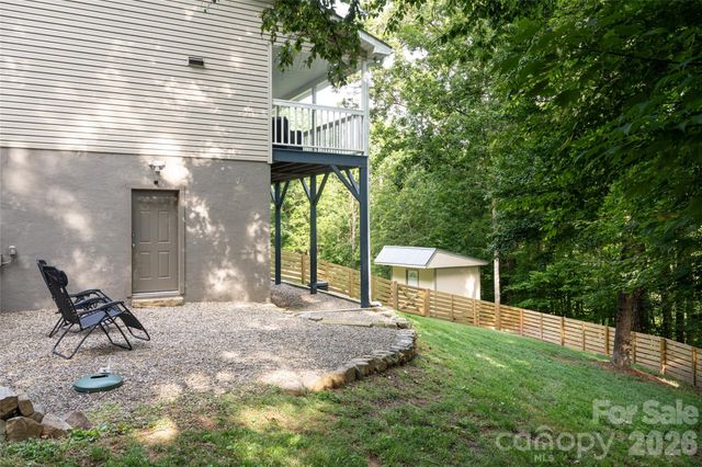 8 Coffey Place, Asheville, NC 28806