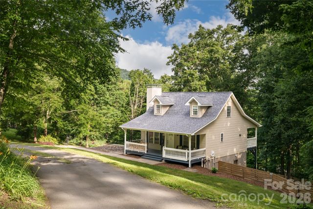 8 Coffey Place, Asheville, NC 28806