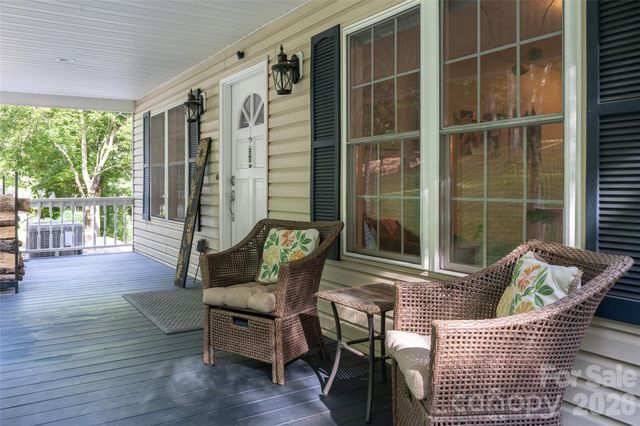 8 Coffey Place, Asheville, NC 28806