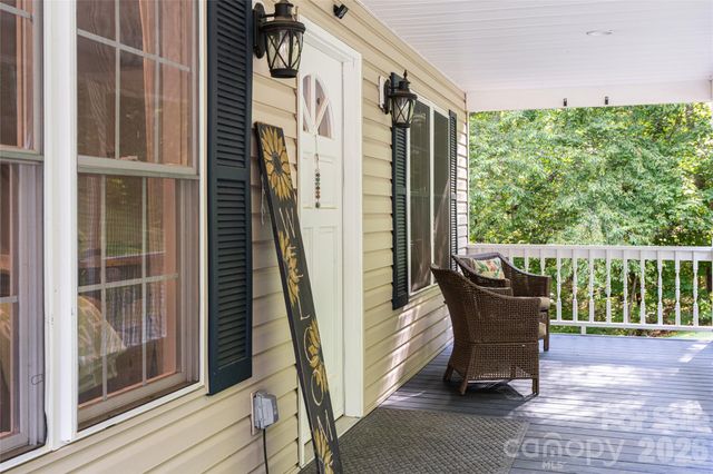8 Coffey Place, Asheville, NC 28806