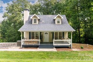 8 Coffey Place, Asheville, NC 28806