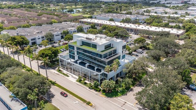 10450 NW 33rd Street 501, Doral, FL 33172