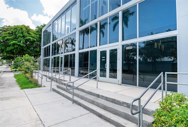 10450 NW 33rd Street 501, Doral, FL 33172
