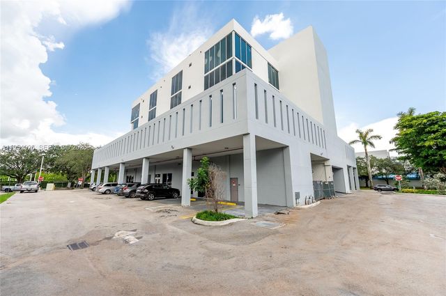 10450 NW 33rd Street 501, Doral, FL 33172