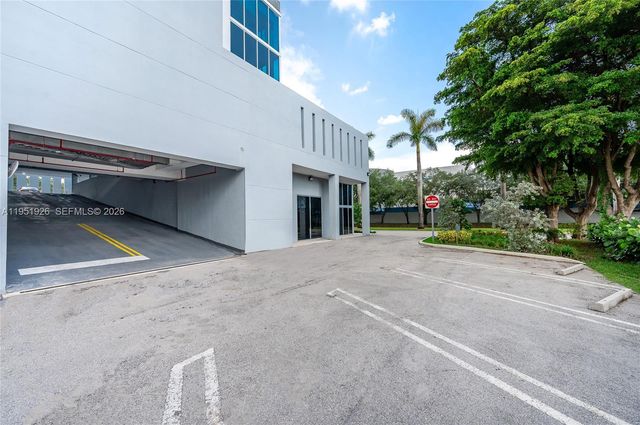 10450 NW 33rd Street 501, Doral, FL 33172