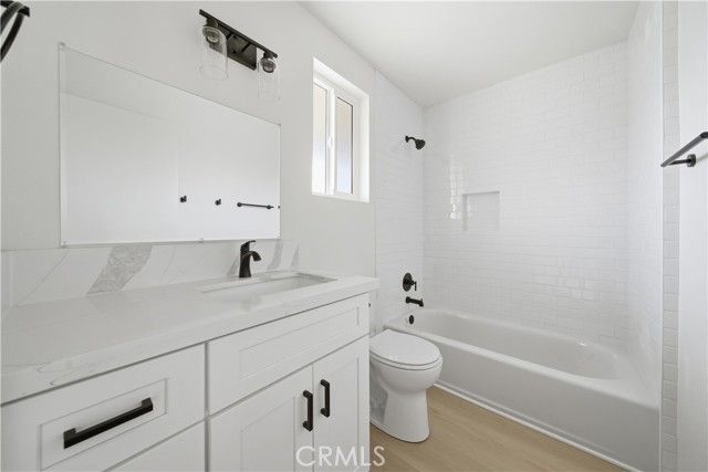 1172 N Shattuck B, Orange, CA 92867