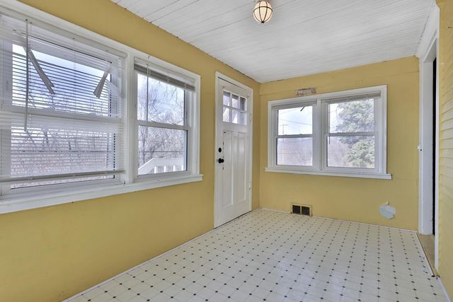 528 Point Douglas Road S, Saint Paul, MN 55119