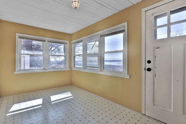 528 Point Douglas Road S, Saint Paul, MN 55119