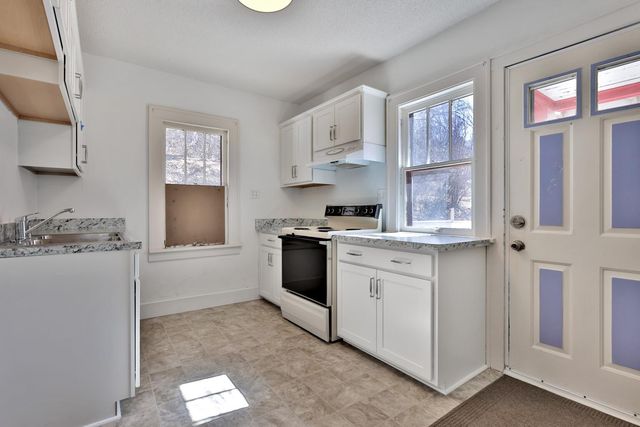 528 Point Douglas Road S, Saint Paul, MN 55119